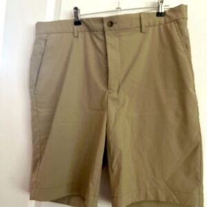 Greg Norman khaki shorts